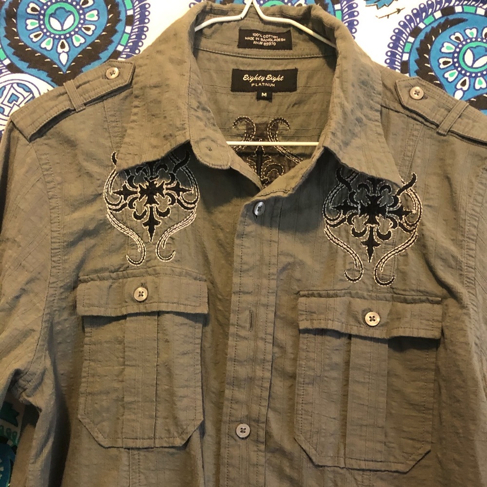 Men’s button down. - Picture 3 of 7